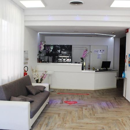 Hotel Luna Rimini Zewnętrze zdjęcie