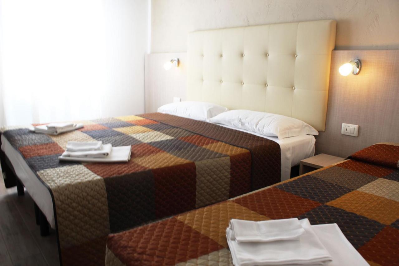 Hotel Luna Rimini Zewnętrze zdjęcie