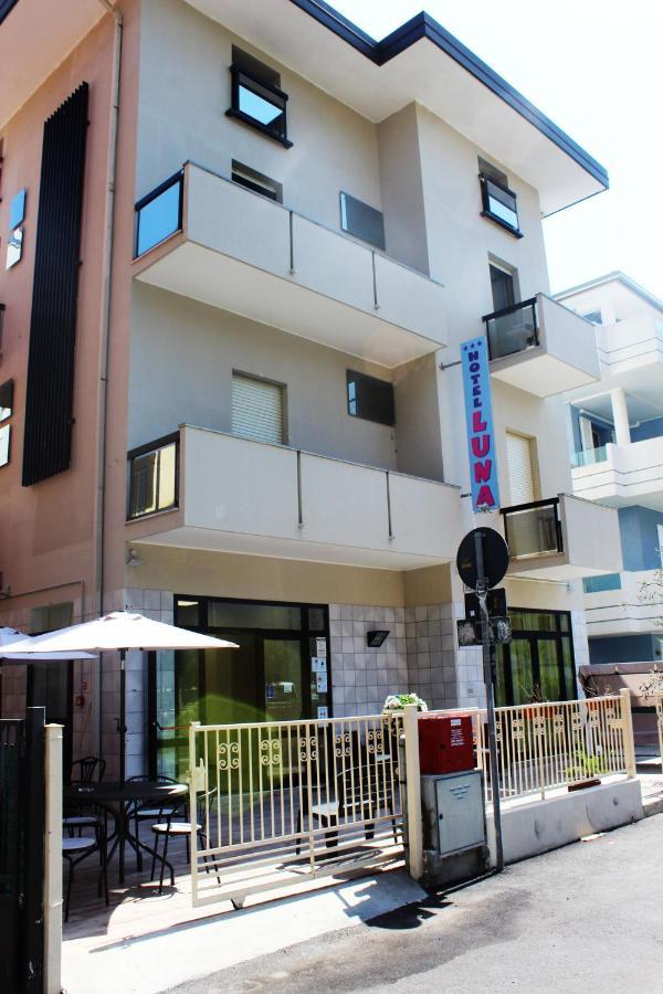 Hotel Luna Rimini Zewnętrze zdjęcie