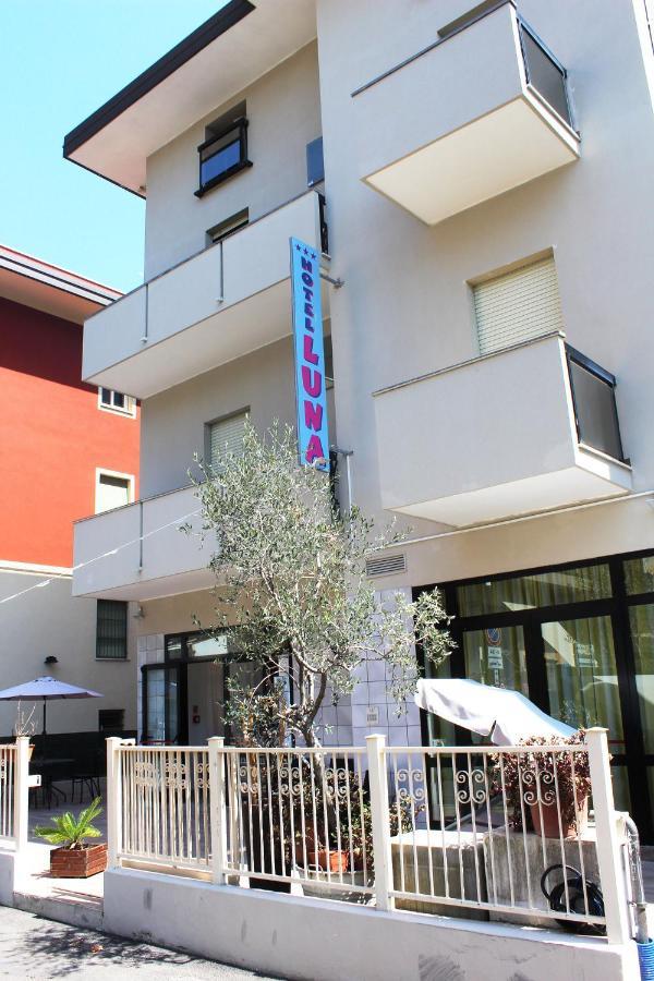 Hotel Luna Rimini Zewnętrze zdjęcie