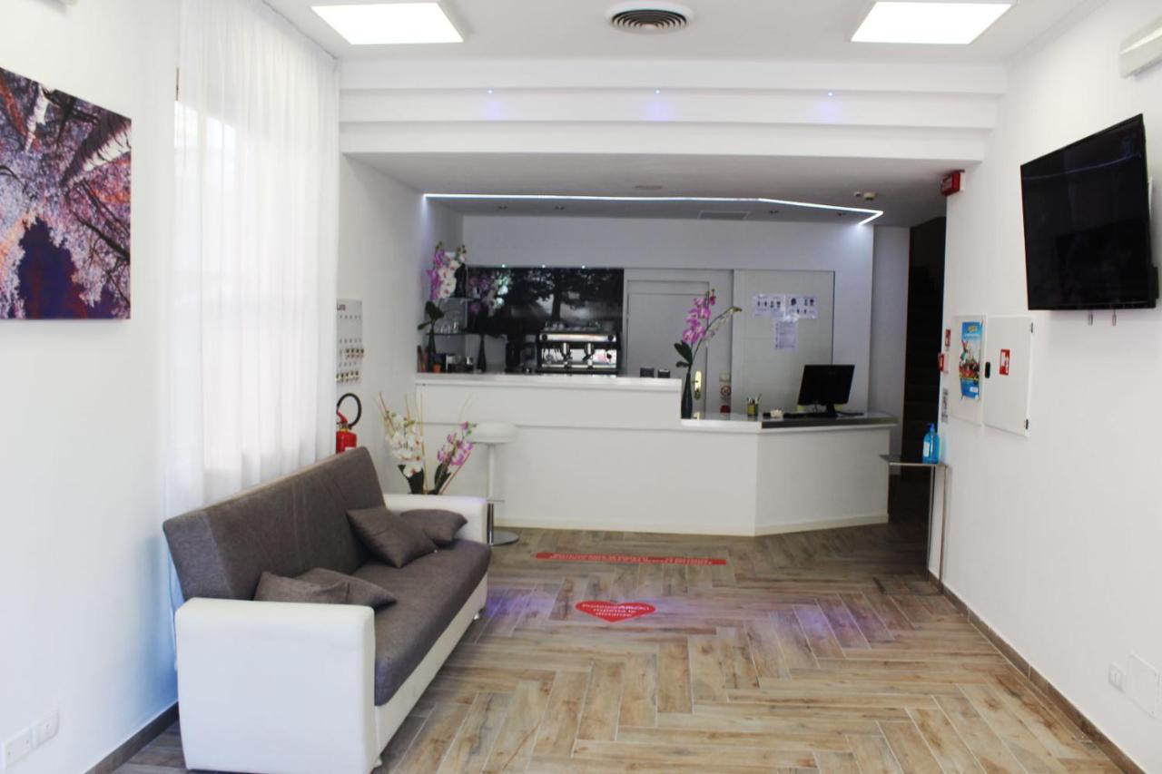 Hotel Luna Rimini Zewnętrze zdjęcie