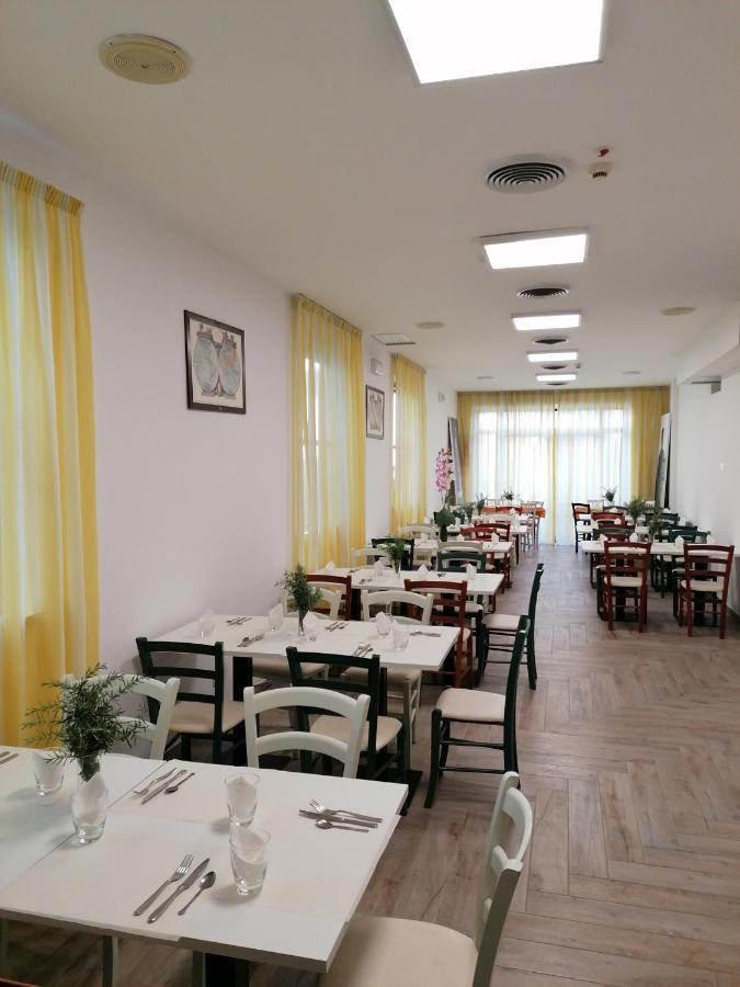 Hotel Luna Rimini Zewnętrze zdjęcie